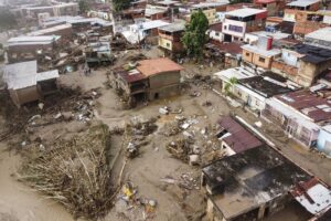 Al menos 70% de la población venezolana es vulnerable a desastres naturales, alerta Encovi