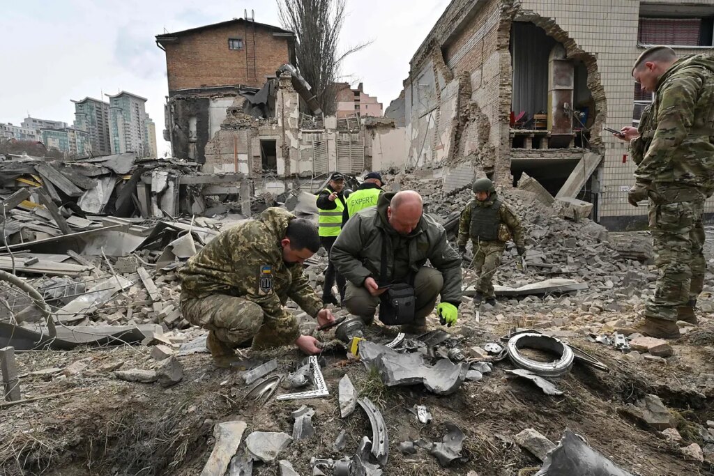 Al menos nueve heridos en Kiev en un nuevo ataque con misiles balsticos rusos desde la Crimea ocupada