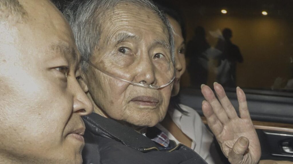 El expresidente de Perú Alberto Fujimori, tras ser excarcelado el pasado diciembre.