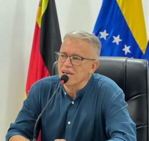 Alcalde de Los Salias llamó a no caer en "guerra de encuestas" ni perder el objetivo