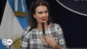 Argentina intenta rebajar tensión con Colombia y México – DW – 29/03/2024