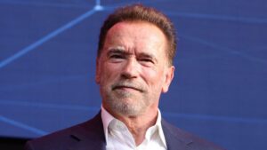 Arnold Schwarzenegger revela que le colocaron un marcapasos