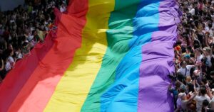 Avanza la ley de matrimonio igualitario en Tailandia: la aprobó el parlamento y ahora pasará al Senado
