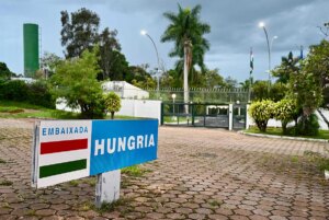 Bolsonaro pas dos das refugiado en la embajada de Hungra y crecen las posibilidades de que se le imponga prisin preventiva