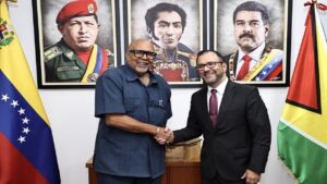 Canciller se reunió con embajador de Guyana para fomentar diálogo