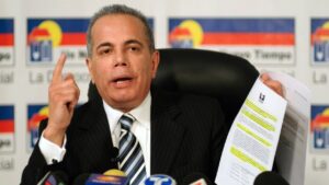 Candidato Manuel Rosales anuncia que encabezará "la más grande rebelión de votos de Venezuela"