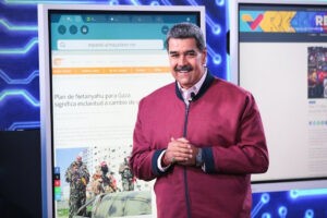 Casa Blanca se acerca a Maduro para reanudar vuelos de deportación: Nuevo Herald