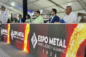 Chavismo busca inversión extranjera en el sector metalúrgico