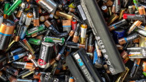 Científicos proponen solución para carga rápida de baterías de ion litio