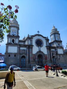 Cierran Catedral de Mérida provisionalmente por afectación de la infraestructura