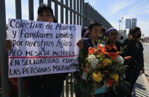 Con misa recuerdan a 40 migrantes fallecidos en incendio en el norte de México en 2023 - AlbertoNews