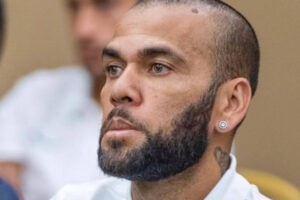 Dani Alves no ha consignado la fianza de un millón de euros y seguirá el fin de semana en prisión