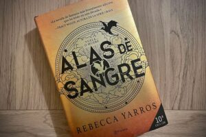 De qué va Empíreo de Rebecca Yarros, la saga literaria que Amazon quiere convertir en su próxima gran serie de fantasía con Alas de Sangre