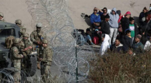 Denuncian agresiones de Policía de Texas a migrantes en frontera de México