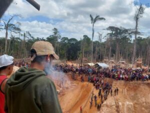 Desalojadas 2 mil 800 personas de la mina ilegal Bulla Loca tras el derrumbe