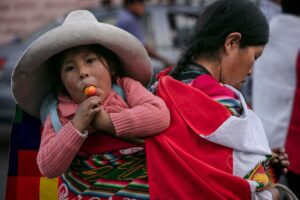 Desnutrición infantil en Perú por pobreza e inseguridad alimentaria