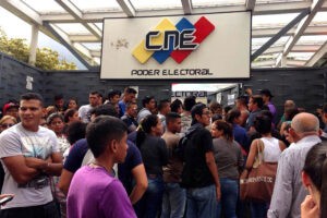 Dirigentes juveniles de Zulia denuncian que el CNE "esconde" las máquinas para la actualización del RE