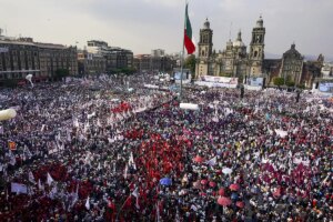 Dos mujeres para suceder a AMLO: continuismo o 'mano dura' en Mxico