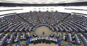 El Parlamento Europeo ratifica la primera ley de inteligencia artificial