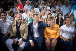 El adelanto electoral en Cataluña trastoca los planes de Feijóo y sorprende al PP sin proclamar candidato