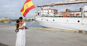 El buque escuela español Juan Sebastián de Elcano toca puerto en Santo Domingo