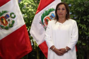 El 'caso Rolex' pone en marcha la segunda moción de censura contra la presidenta peruana
