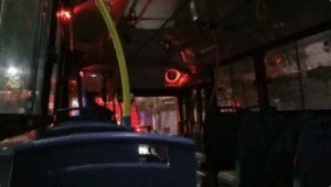El escalofriante episodio paranormal que vivió el chofer de un autobús en Argentina con un "pasajero fantasma"