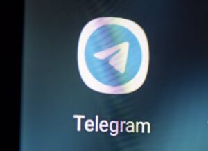 El juez Pedraz suspende el bloqueo de Telegram a la espera de un informe de la Comisaría General de Información