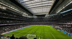 El nuevo Bernabéu prueba el WiFi 6.0 para 80.000 usuarios intensivos y concurrentes de móvil 