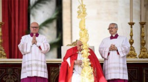 El papa hace la misa del Domingo de Ramos sin leer la homilía