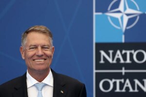 El presidente de Rumana anuncia su candidatura para dirigir la OTAN