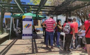 En Antímano, La Vega y La Pastora hay una mesa para el Registro Electoral y otra para anotar a los asistentes