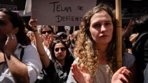 "Es un ataque a la libertad de expresión inédito en Argentina": el golpe para los periodistas de Télam tras clausurar el gobierno de Milei la agencia estatal de noticias más grande de América Latina