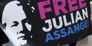 Estados Unidos podría rebajar los cargos contra Assange si asume su culpabilidad