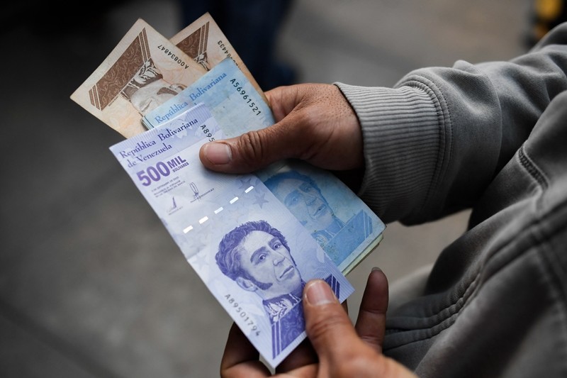 Estiman una caída de la inflación en 30 % en Venezuela para finales de 2024