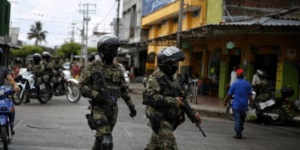 Fiscalía de Ecuador investiga asesinato de 8 personas en ataque armado