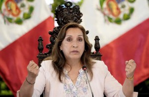 Fiscalía pide al Gobierno peruano información sobre los quince relojes de Boluarte - AlbertoNews