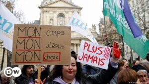Francia blinda el derecho al aborto en su Constitución – DW – 04/03/2024