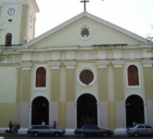 Habilitan todas las iglesias de Maracaibo para el tradicional Recorrido de los Siete Templos