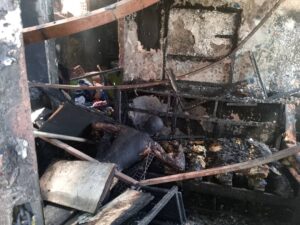 Incendio  de vivienda dejó un hombre  carbonizado sector La Jungla de La Adobera