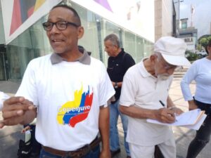 Jubilados y pensionados venezolanos acusan al Gobierno de «exterminio» y apelan a la presión de la ONU para detenerlo