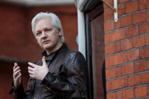 Julian Assange, pesadilla de Estados Unidos y símbolo de la libertad de información - AlbertoNews