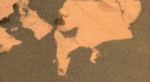 La NASA avista un 'hongo' de dos centímetros de alto en la superficie de Marte