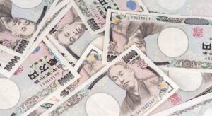 La deuda japonesa abandona las rentabilidades negativas antes del giro del Banco de Japón