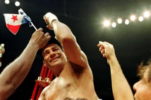 La leyenda mundial del boxeo “Mano de Piedra Durán” atraviesa serios problemas de salud y está recluido en un hospital de Panamá