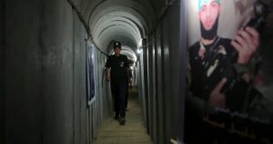 Las rehenes israelíes cumplen cinco meses bajo los túneles terroristas de Hamas: “Es el infierno en la tierra”