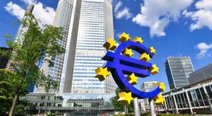 Los analistas esperan el suelo de tipos del BCE en el 2,25% al cierre de 2025