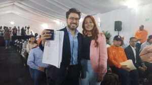 Luis Martínez y Daniel Ceballos oficializan su candidatura presidencial