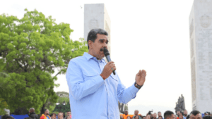 Maduro denuncia presunto plan de violencia a través de guarimbas