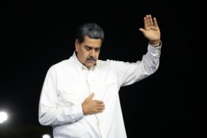 Maduro hizo un ritual evangélico para pedir que “caigan las sanciones”